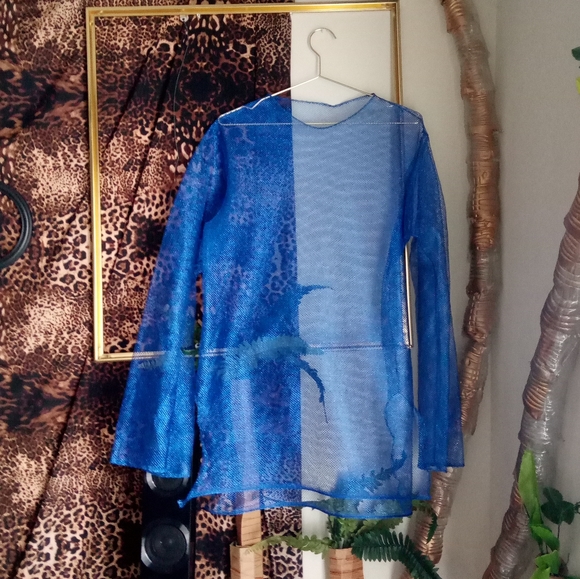 Metallic Blue Long Sleeved Top 💙 - Picture 8 of 8